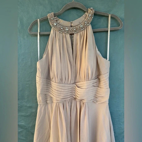 NWT Eliza J Halter Neck Sleeveless Chiffon Gown Dress Size 10 - Picture 2 of 11